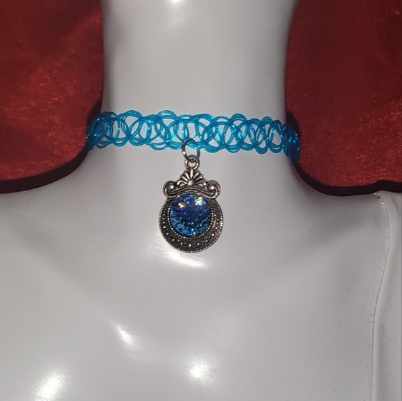 Mermaid scale charm choker necklace - Picture 2 of 6